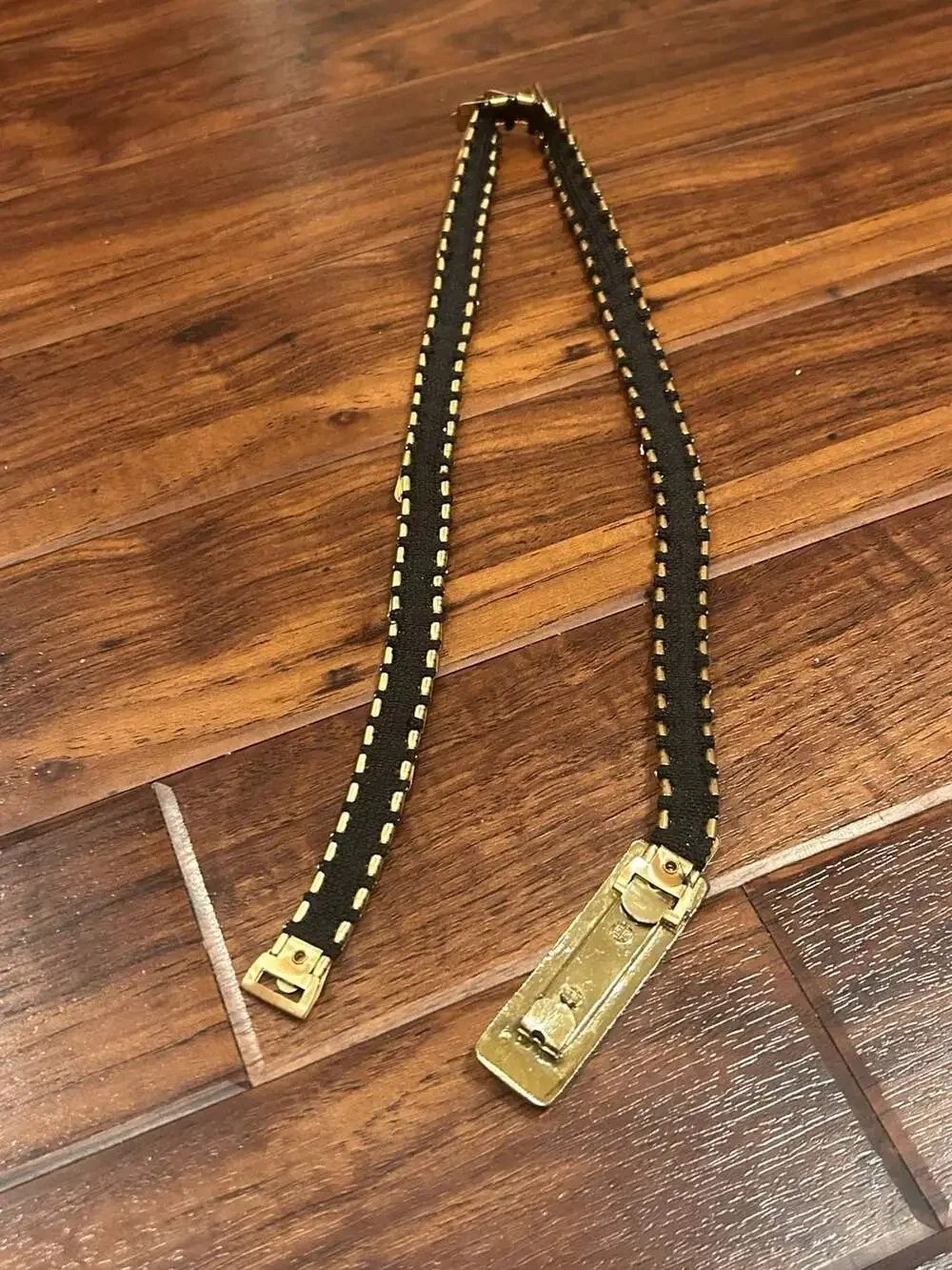 Vintage 1960s Gold Tone Fish Scale Segmented Stretch Belt w Bark Texture Clasp